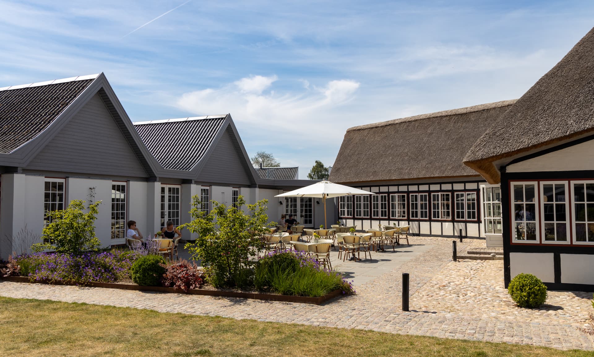 Terrasse og gårdhave